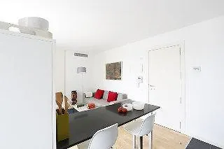 Home Around Mistral Pool Apartments Barcelona