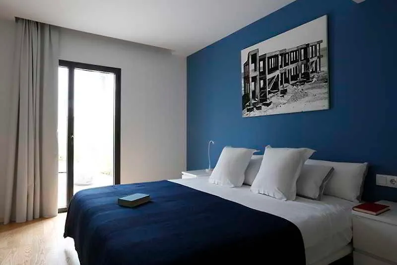 Home Around Mistral Pool Apartments Barcelona Spain