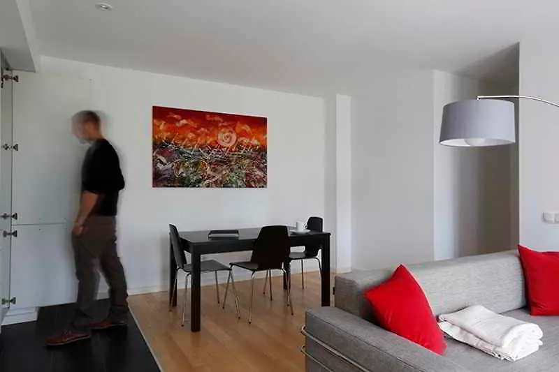 Home Around Mistral Pool Apartments Barcelona