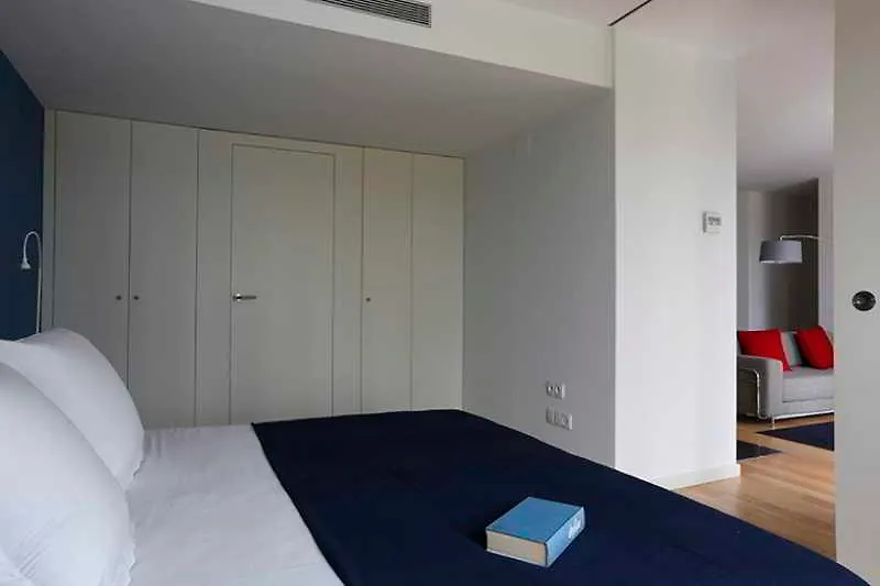 Home Around Mistral Pool Apartments Barcelona Spain