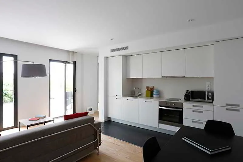 Home Around Mistral Pool Apartments Barcelona