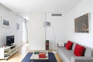 Home Around Mistral Pool Apartments Barcelona
